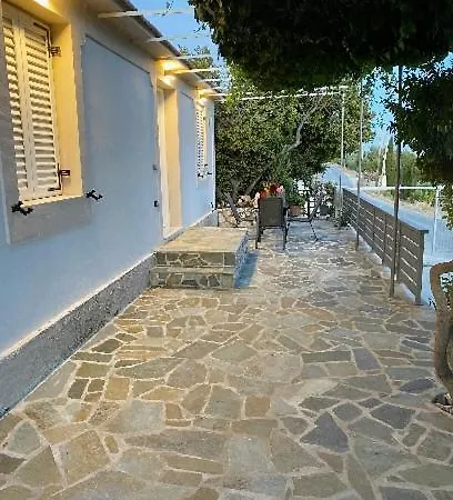 Dina's House 2 Holiday home *