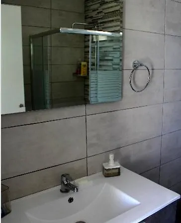 Dina's House 2 בית נופש